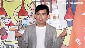 黃子佼看著丁文琪的小孩影片坦言有生小孩的衝動。（圖／記者邱榮吉攝影）