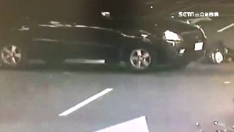 轎車違規迴轉！ 騎士迎面撞吐血昏迷