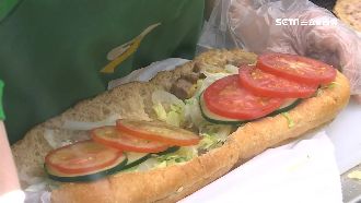 潛艇堡買一送一　揭「三明治日」由來