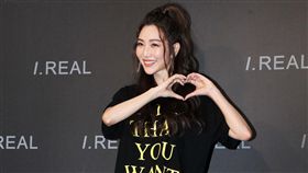 曾莞婷開心表示終於實現自己夢想做自己喜歡做的事。（圖／記者邱榮吉攝影）