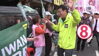 姚文智合體王世堅掃街　批柯P是騙子