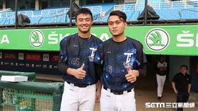 統一獅施子謙、江辰晏報到中職聯隊練球。（圖／記者王怡翔攝影）