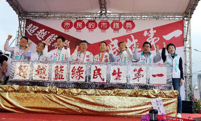 「友柯」不是票房保證？議員選情詭譎