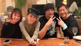 ZOZOTOWN社長前澤友作（右），招待周杰倫與昆凌夫婦，女友女星剛力彩芽（左）陪同。（圖／翻攝自周杰倫IG）