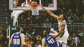 希臘怪胎大三元　公鹿血洗國王35分
NBA,密爾瓦基公鹿,希臘怪胎,Giannis Antetokounmpo,大三元
翻攝自推特