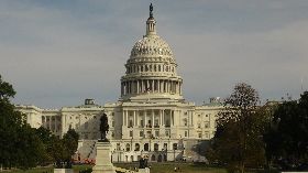 美國期中選舉 川普執政優勢受關注