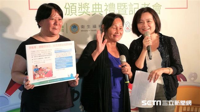 獨自顧失能夫　她有「法寶」不被束縛