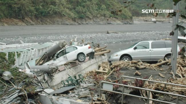 2009年莫拉克颱風侵襲台灣，引發山崩和土石流，小林村474人慘遭活埋。（圖／資料照）