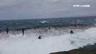 釣客落海被救起　竟問「我的魚呢？」