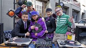 紐西蘭航空,飛行安全宣導短片,死侍2,童星,朱利安丹尼森,／紐西蘭航空提供