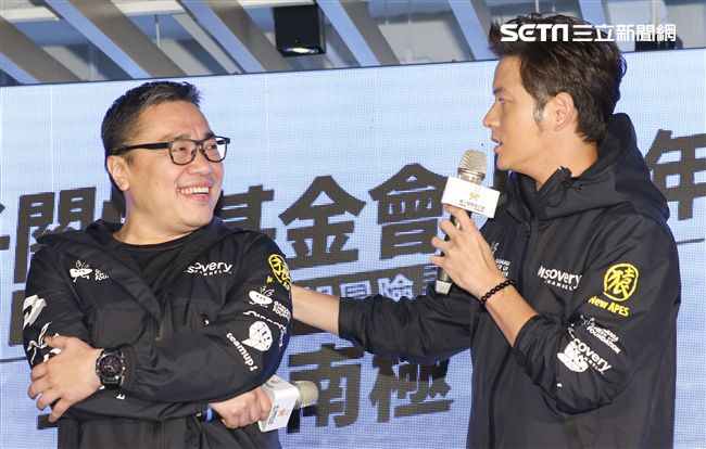 橘子關懷基金會10周年前進南極點創辦人劉柏園與藝人宥勝。（記者林士傑/攝影）