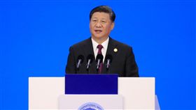 習近平進博會演講　官媒台長：妙語金珠成網路熱詞中共中央宣傳部副部長、中央廣播電視總台台長慎海雄5日說，中國國家主席習近平在進博會演講中的「妙語金句」，瞬間成為網路熱詞，引發海內外強烈共鳴。但實際上，他的演講內容並未進入熱搜排行榜。（中新社提供）中央社　107年11月6日