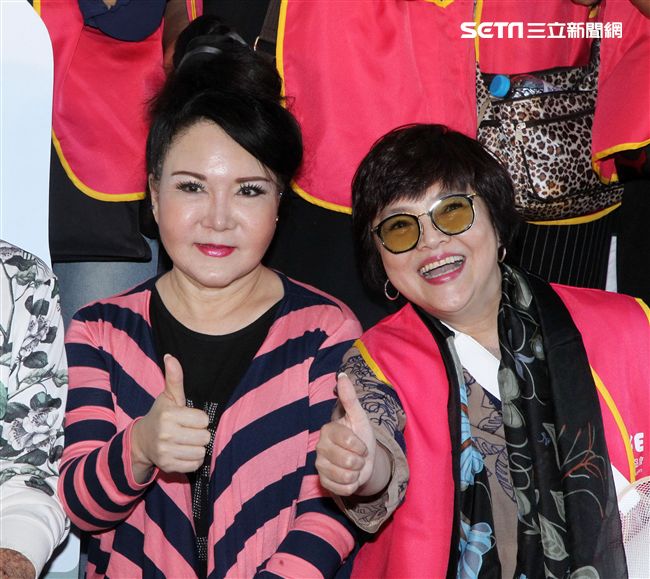 資深藝人石中玉、紀寶如。（記者邱榮吉/攝影）