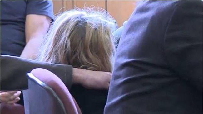 狠踩男嬰致死　女童被控「蓄意殺人」