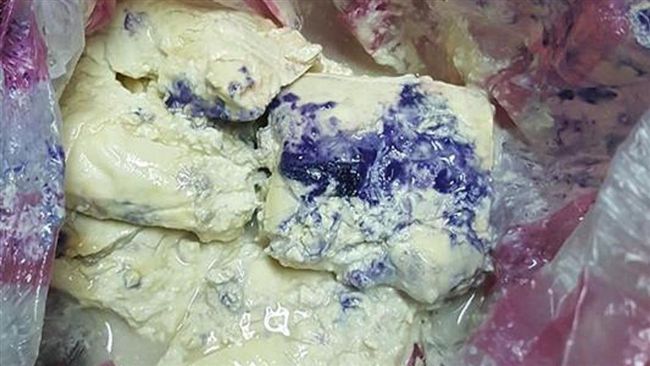 清冰箱挖到陳年豆腐　打開竟流藍紫汁