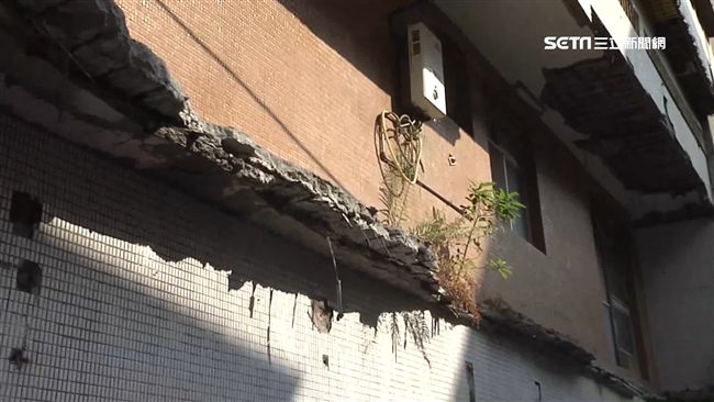 樓梯塌陽台垮！千人搬不離海砂屋社區