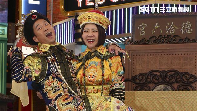 撇胡瓜接下跨年主持棒　浩子爆進度…