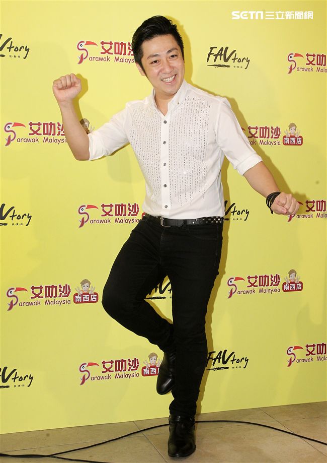 艾成展新店「艾叻沙-南西店」開幕。（記者邱榮吉/攝影）