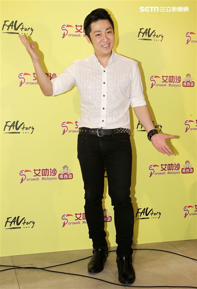 艾成展新店「艾叻沙-南西店」開幕。（記者邱榮吉/攝影）