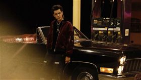 吳亦凡新個人首張專輯《Antares》超快衝榜，引發美國itunes質疑。（圖／翻攝自吳亦凡微博）