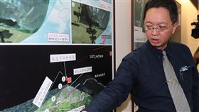 齊柏林空難  飛安會執行長官文霖說明飛航安全調查委員會31日上午公布「凌天航空B-31118事故調查報告」，飛安會執行長官文霖（圖）解釋直升機撞擊前的下降速率。中央社記者張皓安攝  107年10月31日