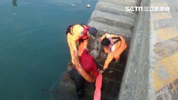 借5萬已還30萬　他被逼債跳海輕生