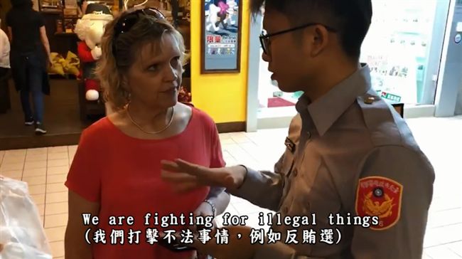 員警上街頭！宣導「最有味道」反賄選