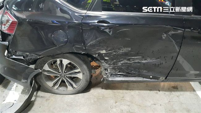 左轉車未禮讓！　碰撞旋轉撞翻加油機