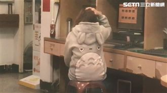 2歲童關廁餓死　生母、男友這下慘了