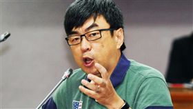 張天欽事件調閱範圍不設限  綠指思想檢查立法院司法及法制委員會5日召開促轉會張天欽事件調閱小組首次會議，針對調閱範圍朝野交鋒，民進黨立委段宜康（圖）質疑，當一個機關做成決定前，私底下所表達的意見，即便跟生活不相關，也要被拿出公開檢驗，這是思想檢查。中央社記者施宗暉攝  107年11月5日