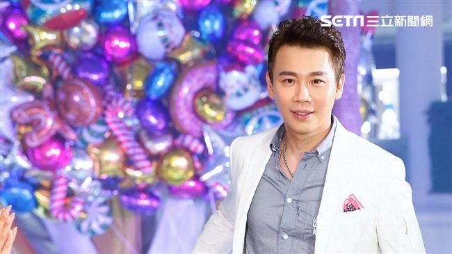 愛妻預產期曝光　陶喆吹髮按摩當暖男