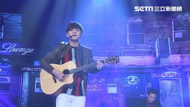 曾治豪頂星二代出道　爸賀一航像朋友