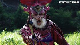 演出《KANO》的永瀨正敏，全身穿猴子裝根本認不出本人。（圖／天馬行空）