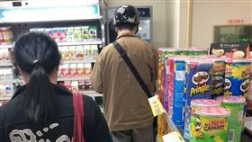 ATM,提款機,浪費時間,轉帳,領錢,爆廢公社　圖／翻攝自臉書爆廢公社