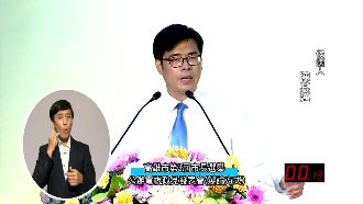 韓講不清楚政見　陳其邁替高雄人可惜