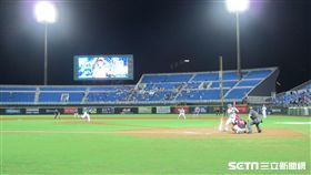 ▲Lamigo與千葉羅德在桃園青埔球場交流賽。（圖／記者蕭保祥攝影）