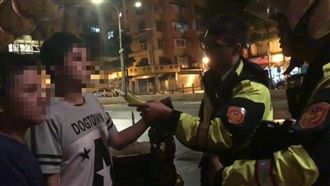 酒後牽車去停遭攔拒酒測　竟遭警開單