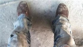 工作服,髒,恐龍家長,數落,工程師,外表,／翻攝自爆怨公社