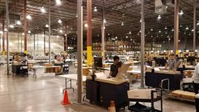 美國佛羅里達州，聯邦參議員和州長選舉計票結果不分軒輊，將進行機器重新計票。（圖／翻攝自@RealDrGina 推特）