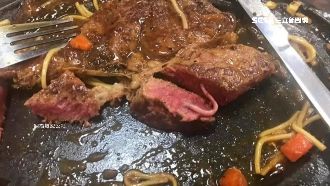 牛排驚見「透明管狀物」！專家曝真相