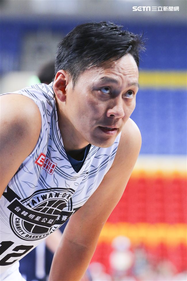 台韓明星公益籃球賽台灣明星隊艾力克斯。（記者林士傑/攝影）
