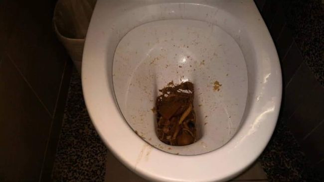 恐怖房客砍斷床架傳割腕照　房東嚇傻