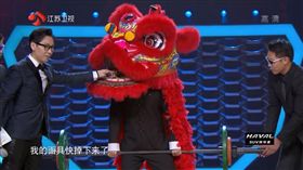 《蒙面唱將猜猜猜》李玖哲、徐佳瑩。(翻攝YouTube)