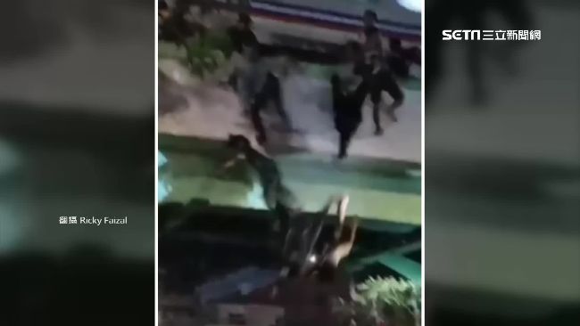爬鐵路陸橋看表演　民眾推擠3人摔死