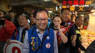 民調近逼柯　丁守中連跑8眷村固藍票