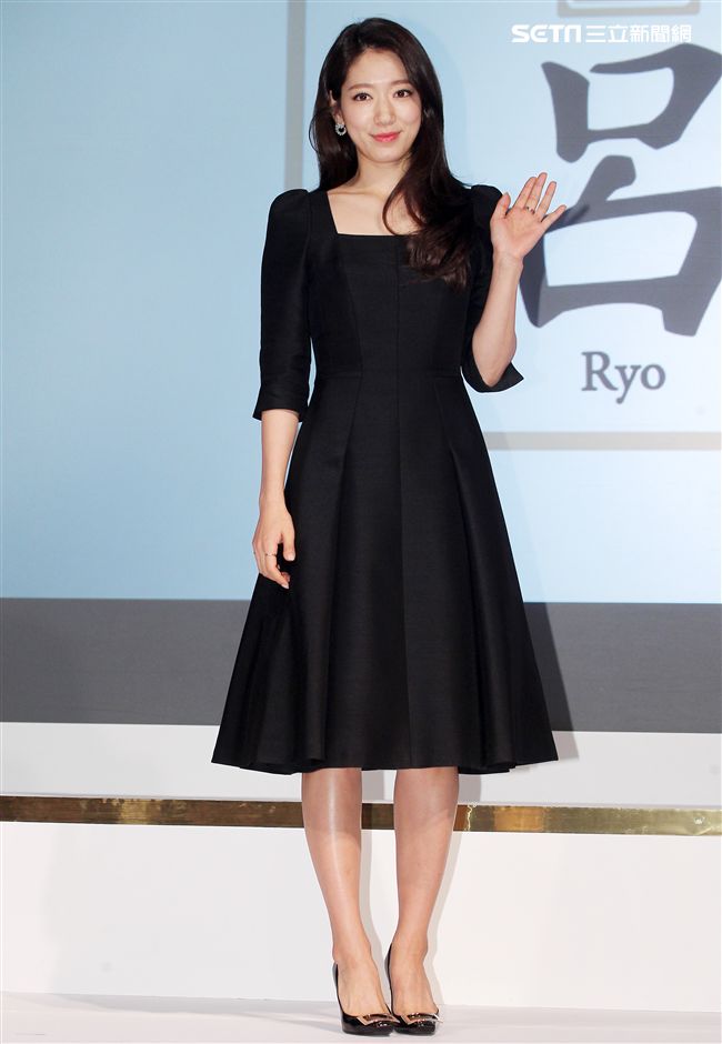 韓星朴信惠再次來台為品牌代言。（記者邱榮吉/攝影）