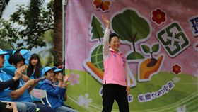 縣長夫人徐榛蔚  爭花蓮縣長寶座花蓮縣長寶座之爭，國民黨提名「縣長夫人」不分區立委徐榛蔚（右）出馬參選。徐榛蔚的能否延續夫婿施政光環，備受外界關注。（資料照片）中央社記者李先鳳攝　107年8月9日