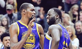 無視杜蘭特　失誤格林竟嗆他「婊子」
NBA,金州勇士,Draymond Green,Kevin Durant,婊子
翻攝自推特