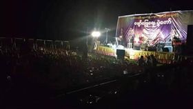 緬甸,演唱會,罷演,觀眾,失控,暴動（圖／翻攝自中國報）