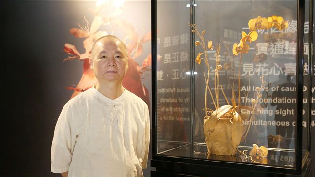 花博國寶級木雕　「破甕」花瓣薄如紙